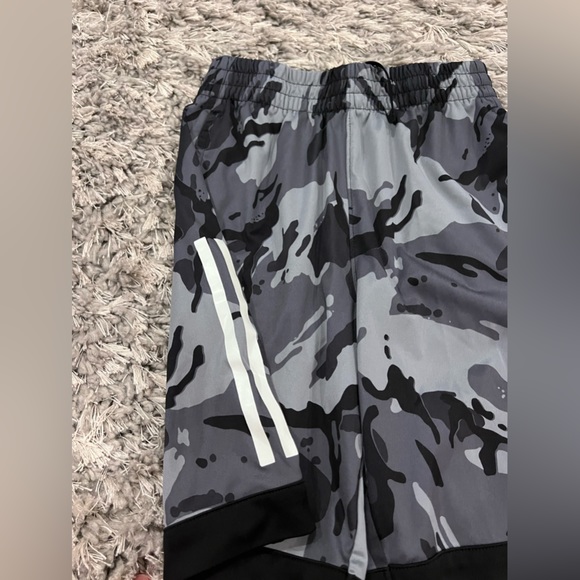 Boys adidas shorts. Medium. Grey tones that go with anything! - Picture 3 of 4